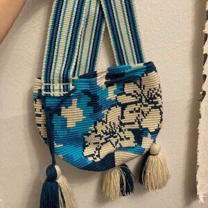 High quality Colombian WAYUU Mochila Blue Woven Bucket Bag Shoulder StrapTassels